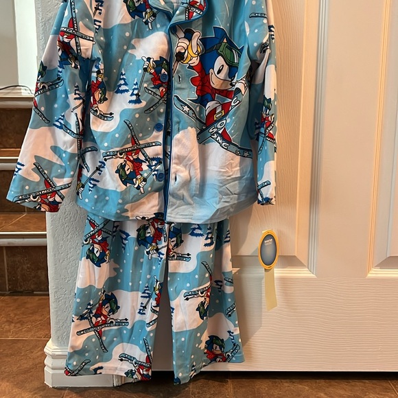 Sonic The Hedgehog 2 piece Pajama Set New with Tags - Picture 3 of 6